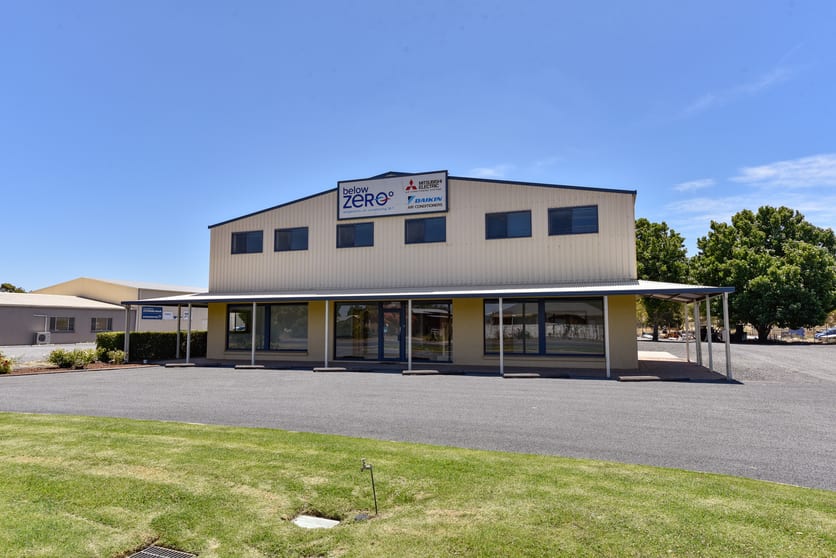 Click to view all images 255B Smith Street Naracoorte SA 5271 - Image 1