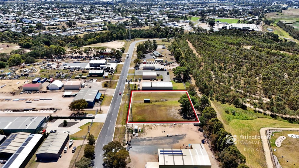 Click to view all images 20-22 Giles Street Bairnsdale VIC 3875 - Image 2