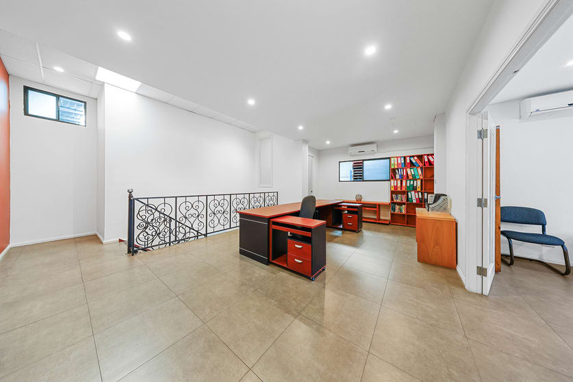 Click to view all images 13/13-15 Wollongong Road Arncliffe NSW 2205 - Image 2