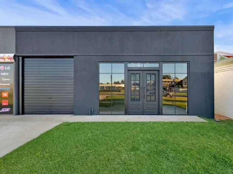 Click to view all images 1/29-31 Seventh Street Mildura VIC 3500 - Image 1