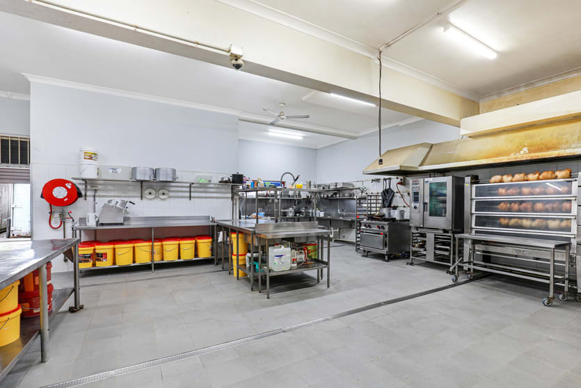 Click to view all images 435 Princes Highway Corrimal NSW 2518 - Image 3