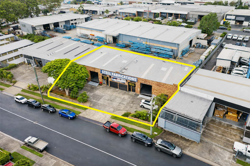 Click to view all images 3 Carlyle Street Slacks Creek QLD 4127 - Image 2