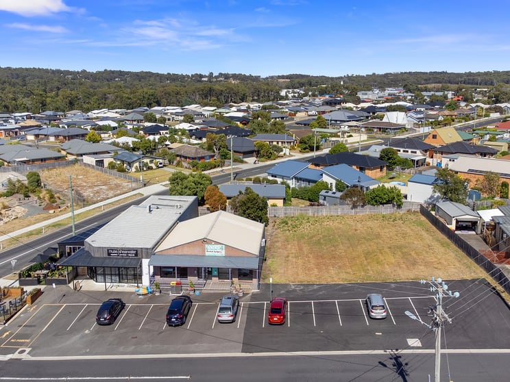 3 & 5 Quinlan Crescent Shearwater TAS 7307 - Image 3