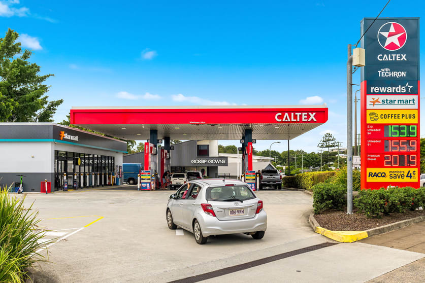 Caltex, 164 Bennetts Road Norman Park QLD 4170 - Image 2