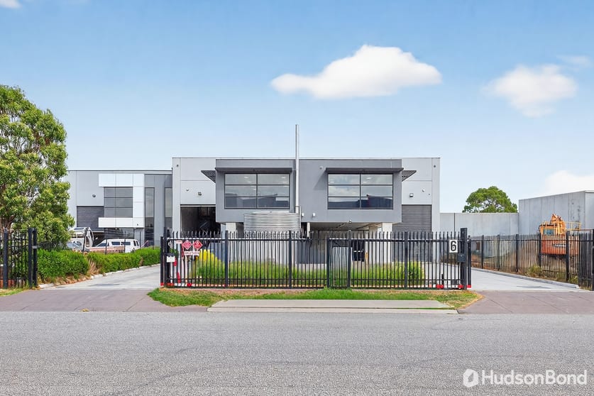 Click to view all images 6 Graham Daff Boulevard Braeside VIC 3195 - Image 1