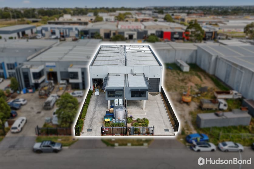 Click to view all images 6 Graham Daff Boulevard Braeside VIC 3195 - Image 3
