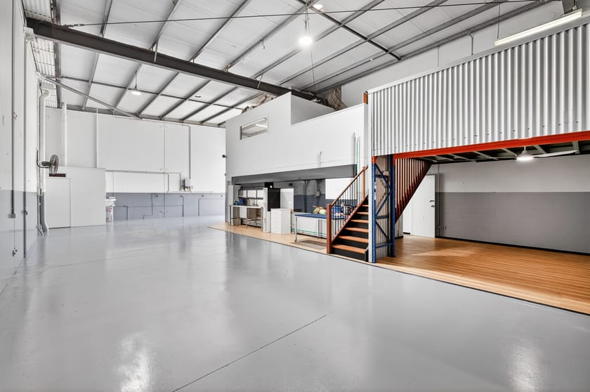 Click to view all images 10/17 Indy Court Carrara QLD 4211 - Image 3