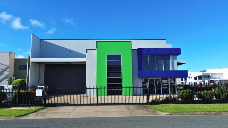 Click to view all images 54-56 Southgate Drive Paget QLD 4740 - Image 2