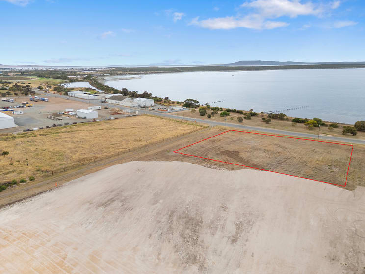 Click to view all images 75/ Proper Bay Road Port Lincoln SA 5606 - Image 3