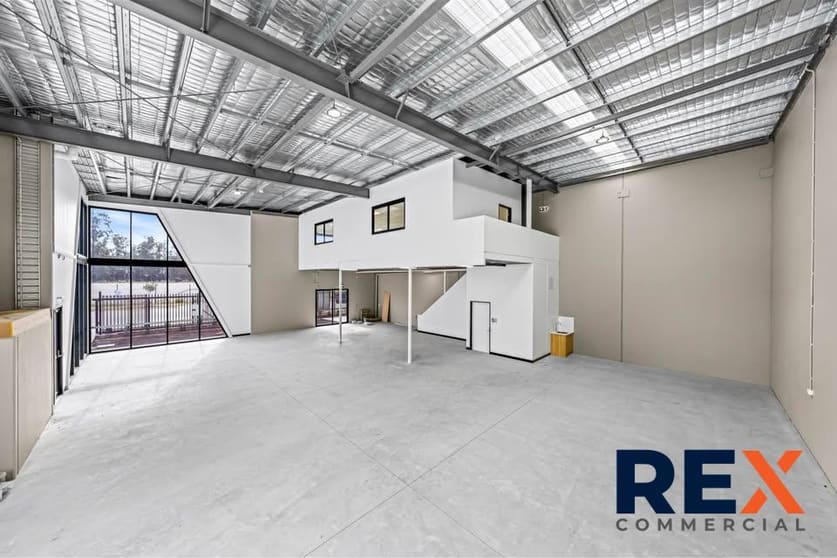 Click to view all images 5/42 Hub Crescent Heathwood QLD 4110 - Image 3