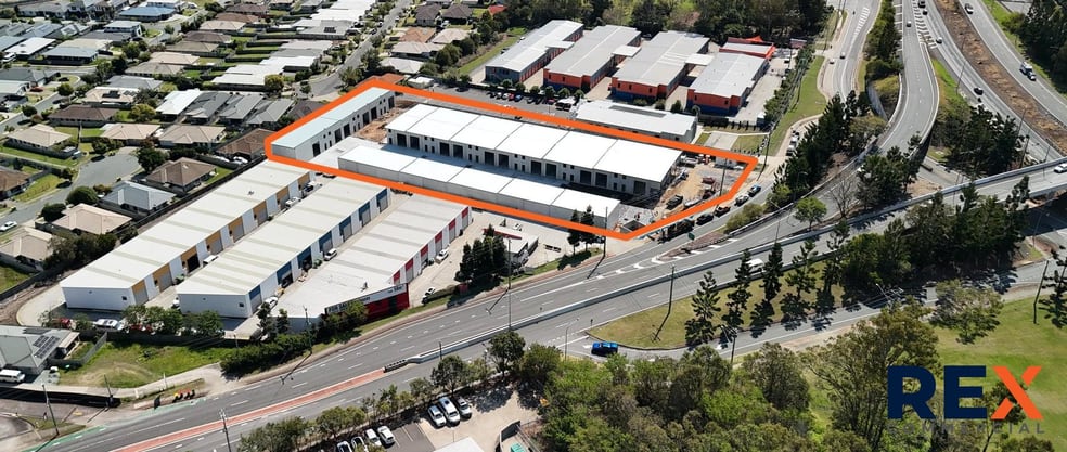 Click to view all images 17 Middle Road Hillcrest QLD 4118 - Image 3