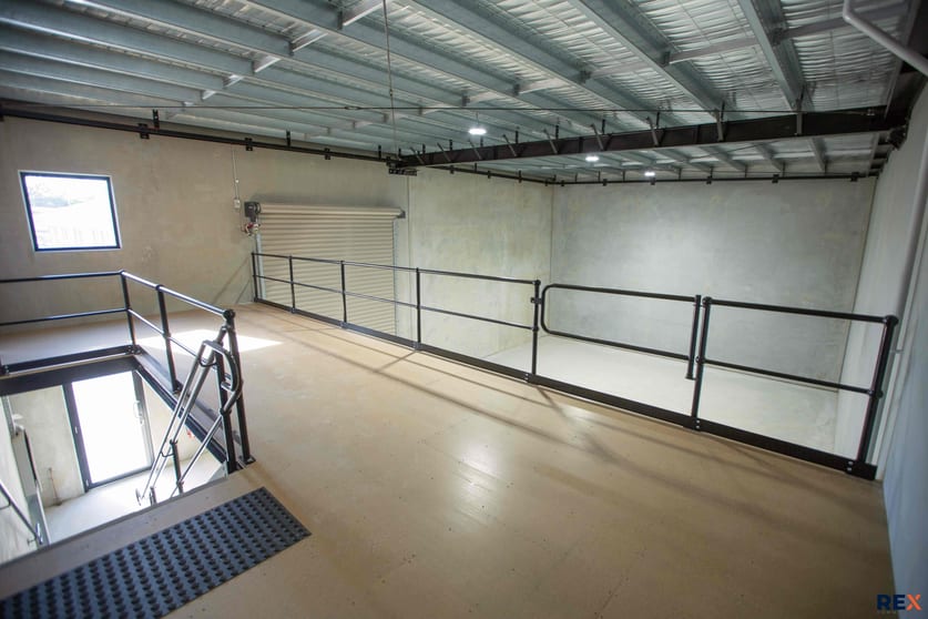17 Middle Road Hillcrest QLD 4118 - Image 2