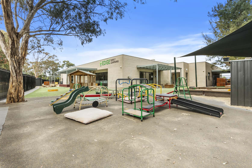 Click to view all images 35 Lhotsky Street Charnwood ACT 2615 - Image 2