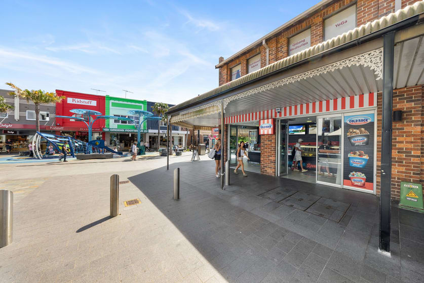 Click to view all images 2/62-64 Cronulla Street Cronulla NSW 2230 - Image 2