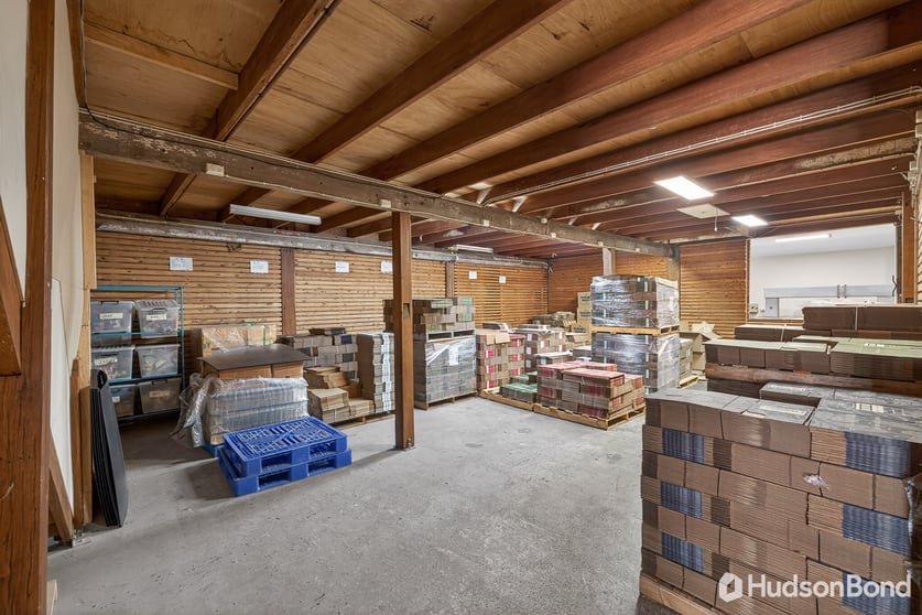 Click to view all images 2/29 Hunter Road Healesville VIC 3777 - Image 3