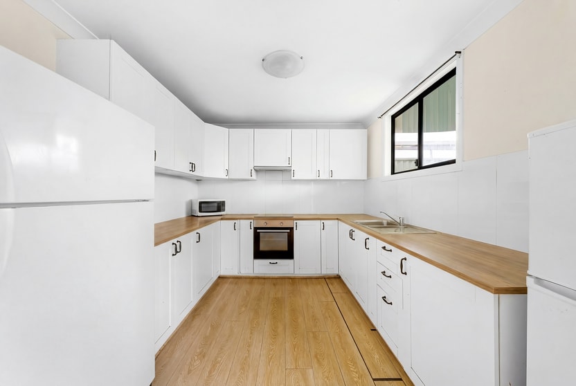 Click to view all images 11 Vincent Avenue Liverpool NSW 2170 - Image 3