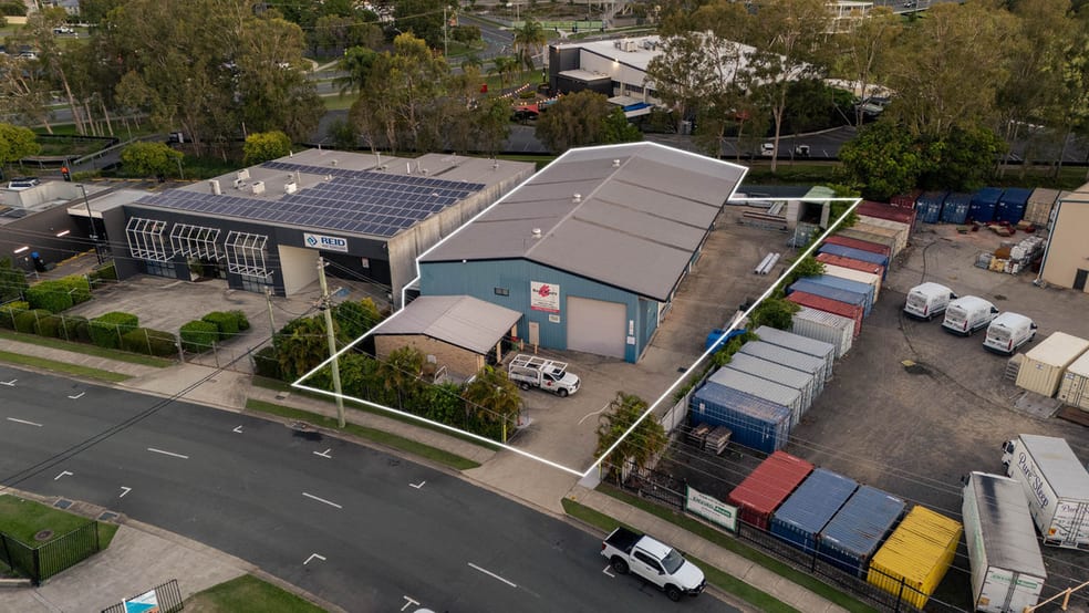 Click to view all images 8 Oasis Court Clontarf QLD 4019 - Image 2