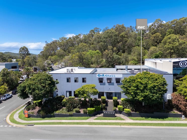 Click to view all images 3/20 Dover Drive Burleigh Heads QLD 4220 - Image 1