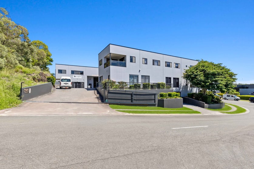 Click to view all images 3/20 Dover Drive Burleigh Heads QLD 4220 - Image 2