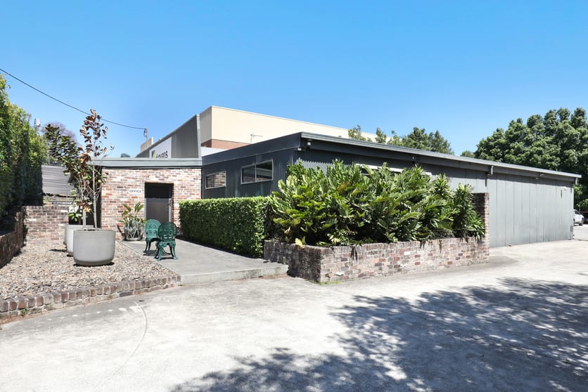Click to view all images 13 Orangegrove Avenue Unanderra NSW 2526 - Image 2