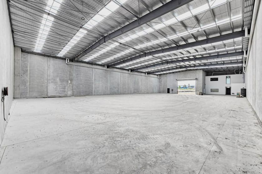 Click to view all images Unit 6/27 Pauljoseph Way Truganina VIC 3029 - Image 3