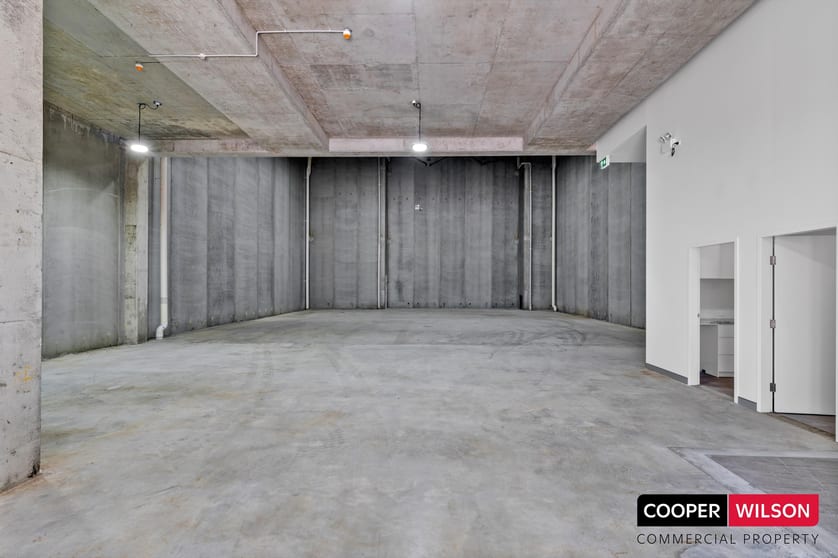Click to view all images 52 Woodfield Boulevard Caringbah NSW 2229 - Image 3