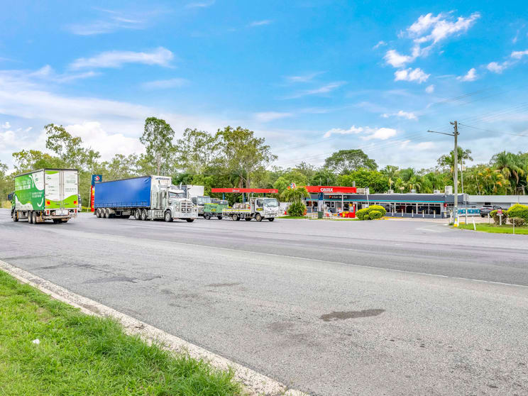 Click to view all images 2 Mulgrave Street Gin Gin QLD 4671 - Image 3