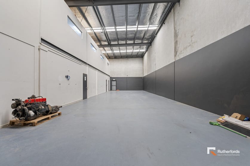 Click to view all images 8A Lawn Court Craigieburn VIC 3064 - Image 3