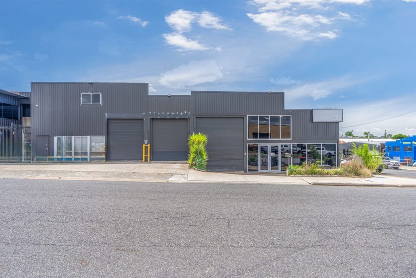 Click to view all images 17 Wolverhampton Street Stafford QLD 4053 - Image 2