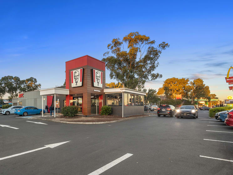 Click to view all images 104-106 Princes Highway Pakenham VIC 3810 - Image 1