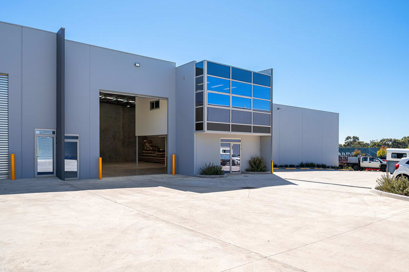Click to view all images 15/41-45 Kurrle Road Sunbury VIC 3429 - Image 3