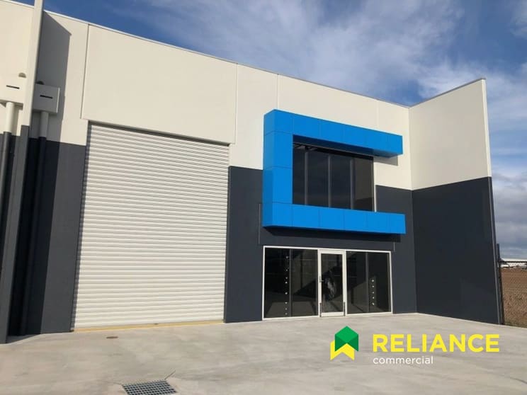 Click to view all images 5/15 Logic Court Truganina VIC 3029 - Image 1