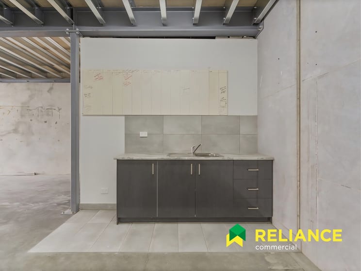 Click to view all images 5/15 Logic Court Truganina VIC 3029 - Image 3