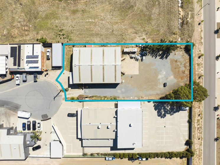 Click to view all images 5 Grant Court Shepparton VIC 3630 - Image 3