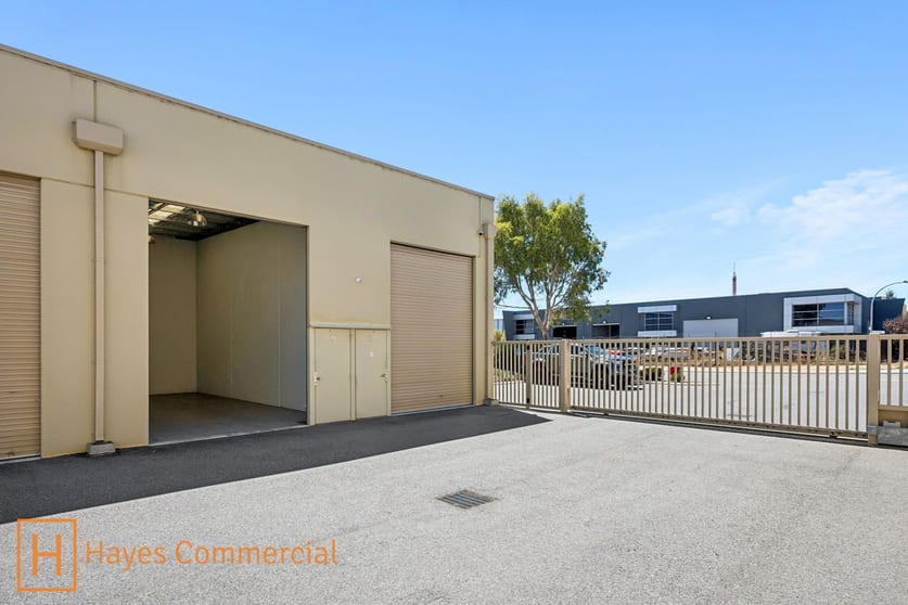 Click to view all images 15/12 Horus Bend Bibra Lake WA 6163 - Image 3