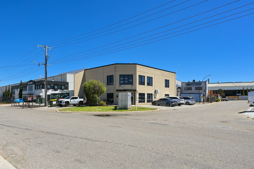 Click to view all images 42 Chisholm Crescent Kewdale WA 6105 - Image 1