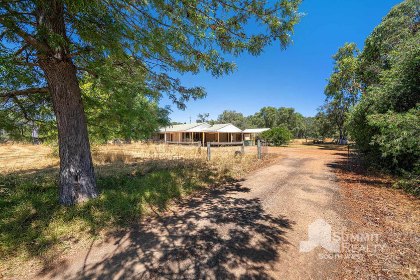 Click to view all images 158 Harris Road Picton East WA 6229 - Image 3