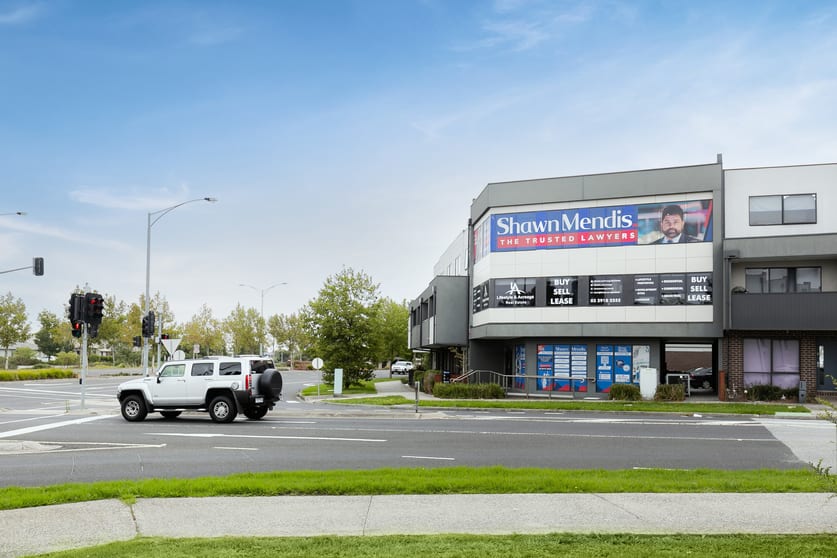 Click to view all images 198 Henry Road Pakenham VIC 3810 - Image 1