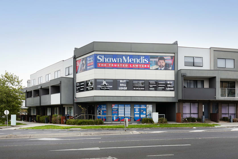Click to view all images 198 Henry Road Pakenham VIC 3810 - Image 2