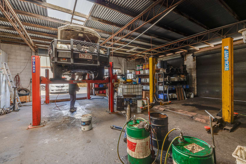 Click to view all images 8 Fitzgibbon Street South Toowoomba QLD 4350 - Image 3