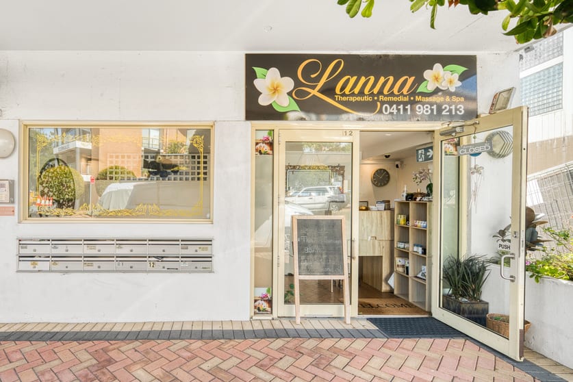 Click to view all images 12/2 Lagoon Street Narrabeen NSW 2101 - Image 3
