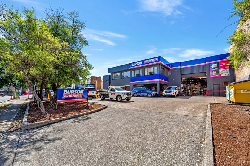 Click to view all images 36-38 Sir Joseph Banks Street Botany NSW 2019 - Image 2