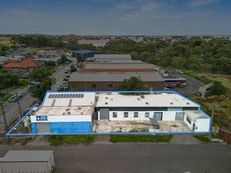 Click to view all images 9 Western Avenue Sunshine VIC 3020 - Image 1