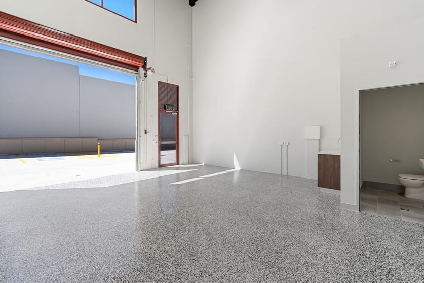 Click to view all images 4/19 Margaret Street Southport QLD 4215 - Image 1