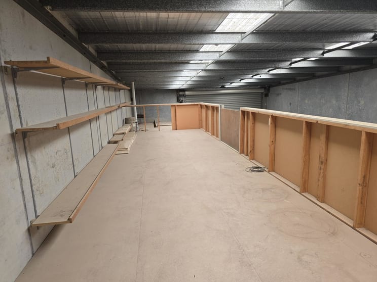 Click to view all images 8/29-31 Eastern Road Traralgon VIC 3844 - Image 2