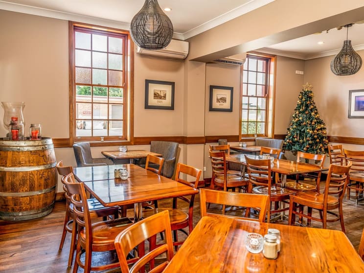 Click to view all images 40 George St Singleton NSW 2330 - Image 3