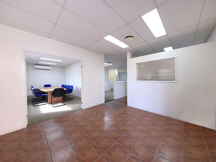 129 Brown Street Bungalow QLD 4870 - Image 3