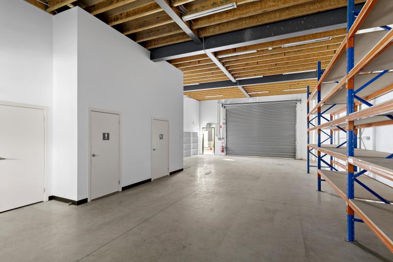 Click to view all images Unit 4, 73 Wharf Road Port Melbourne VIC 3207 - Image 2