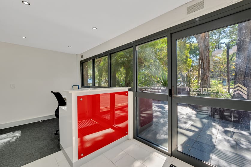 Click to view all images Suite 4, 82-86 Pacific Highway St Leonards NSW 2065 - Image 3