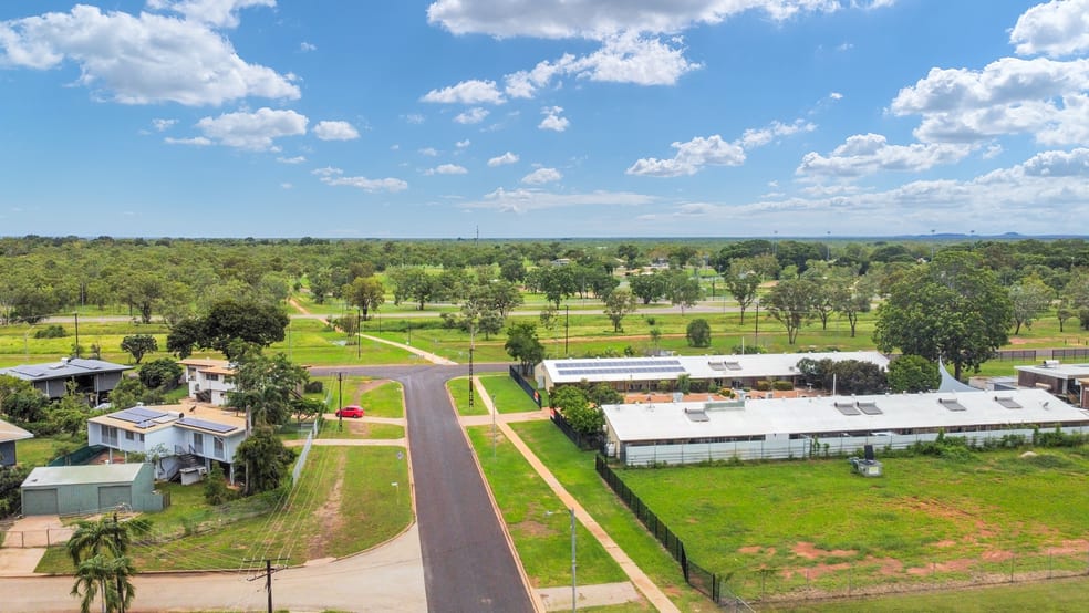 Click to view all images 10 Fourth Street Katherine NT 0850 - Image 2